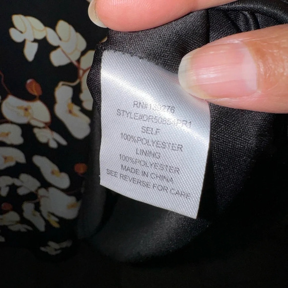 🎆DR2 Sz ~ S Black Floral V-Neck A-Line Dress with Neck Tie - Picture 4 of 9